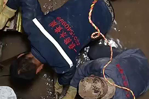 陇南电梯井堵漏施工视频